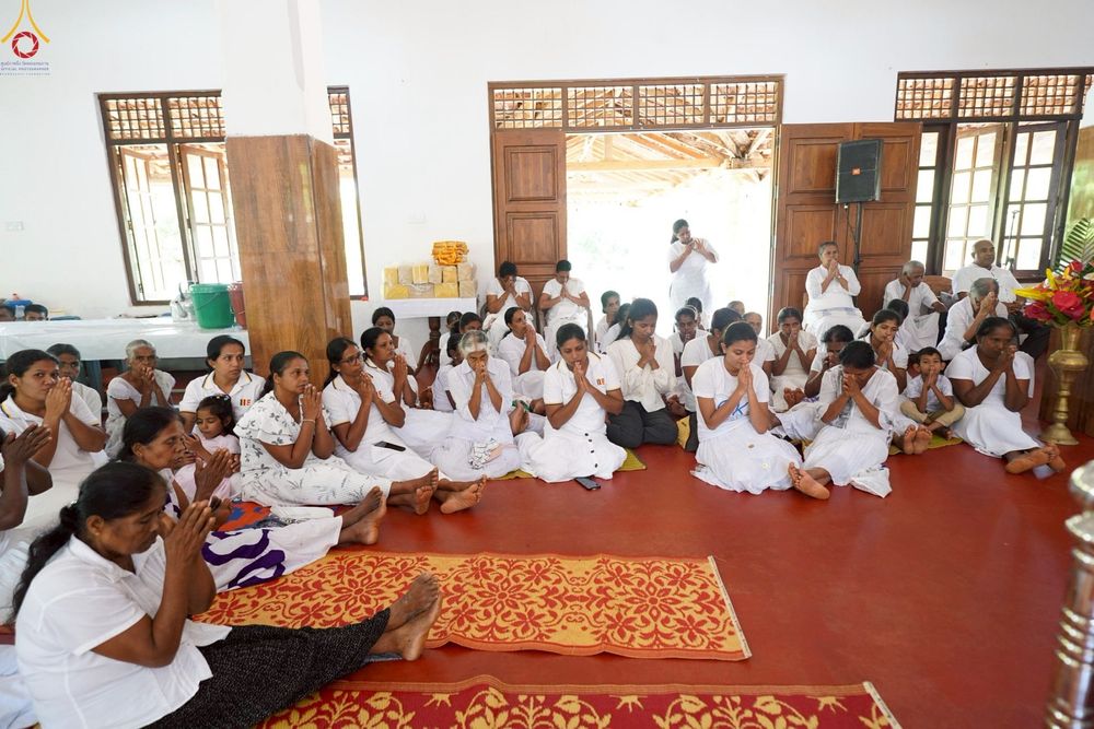 ภาพ No.264842:วันที่ 17 ตุลาคม พ.ศ. 2568 กฐินสมทบต่างประเทศ บูชาธรรม 81 ปี หลวงพ่อธัมมชโย ณ วัดศรีบุปผาราม เมืองปัลเลโปลา ประเทศศรีลังกา 