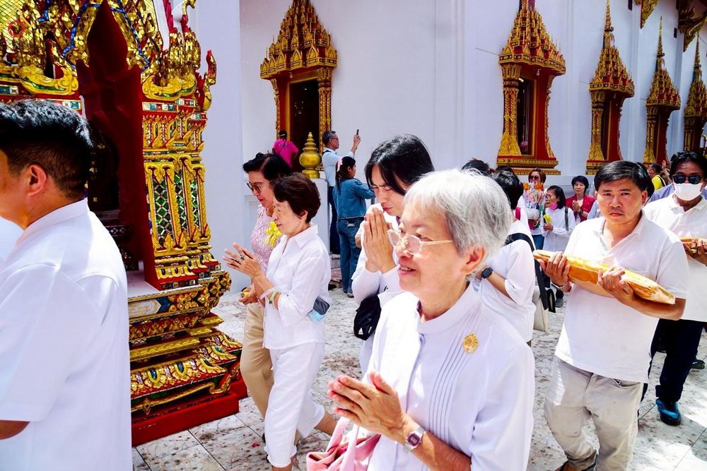 ภาพ No.258825:วันที่ 19 ตุลาคม พ.ศ. 2568 พิธีทอดกฐินสามัคคีทั่วไทย 30,000 วัด โดยคณะศิษยานุศิษย์ บูชาธรรม 81 ปี หลวงพ่อธัมมชโย ณ วัดบรมสถล(วัดดอน) เขตสาทร กรุงเทพฯ