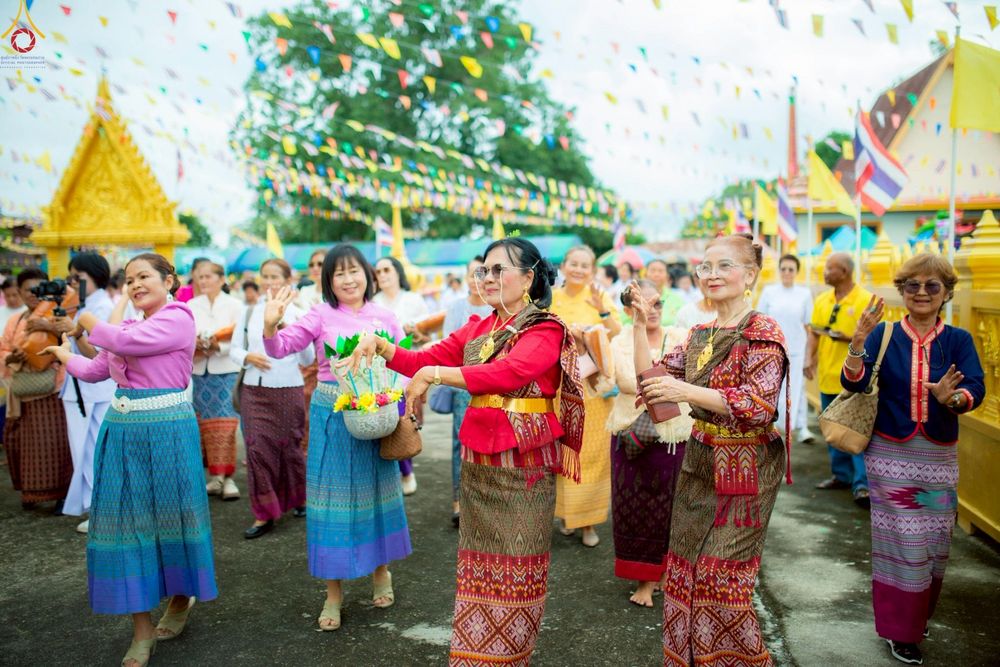 ภาพ No.255768:วันที่ 15 ตุลาคม พ.ศ. 2568 พิธีทอดกฐินสามัคคีทั่วไทย 30,000 วัด โดยคณะศิษยานุศิษย์ บูชาธรรม 81 ปี หลวงพ่อธัมมชโย ณ วัดไทรงามศิริมงคล จ.นครราชสีมา