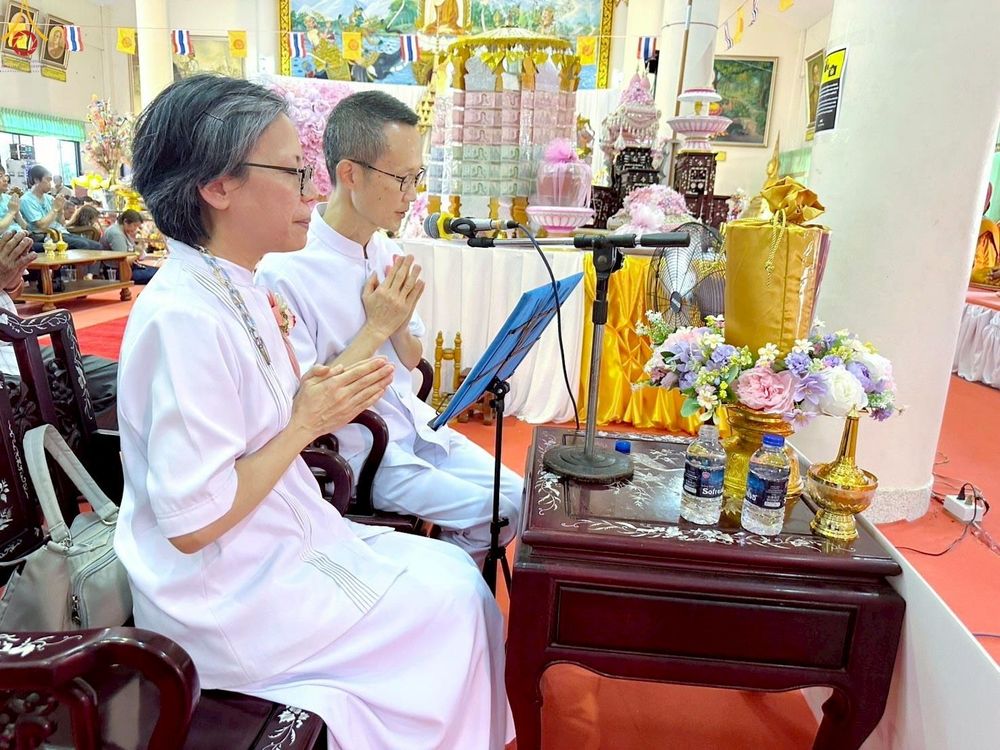 ภาพ No.260803:วันที่ 19 ตุลาคม พ.ศ. 2568 พิธีทอดกฐินสามัคคีทั่วไทย 30,000 วัด โดยคณะศิษยานุศิษย์ บูชาธรรม 81 ปี หลวงพ่อธัมมชโย ณ วัดเอี่ยมประชามิตร ต.แหลมฟ้าผ่า อ.พระสมุทรเจดีย์ จ.สมุทรปราการ