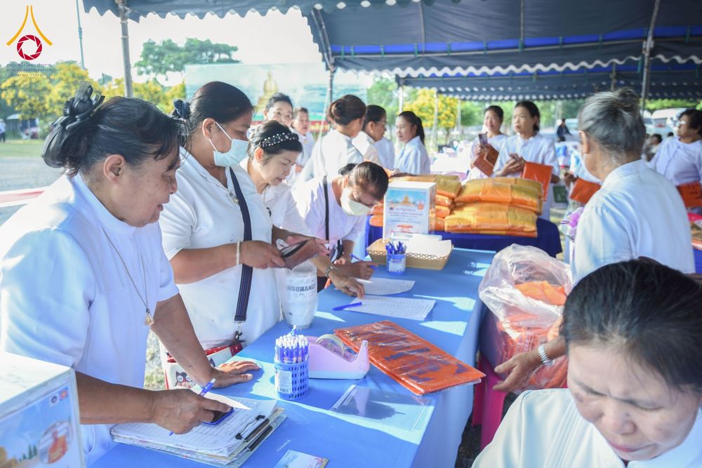 ภาพ No.270189:วันอาทิตย์ที่ 9 พฤศจิกายน พ.ศ. 2568 พิธีทอดผ้าป่าสร้างองค์พระเจดีย์สระบุรี สถาปนาองค์พระเจดีย์ เพื่อสร้างสันติภาพโลก ณ ศูนย์ปฏิบัติธรรมสระบุรี อ.พระพุทธบาท จ.สระบุรี