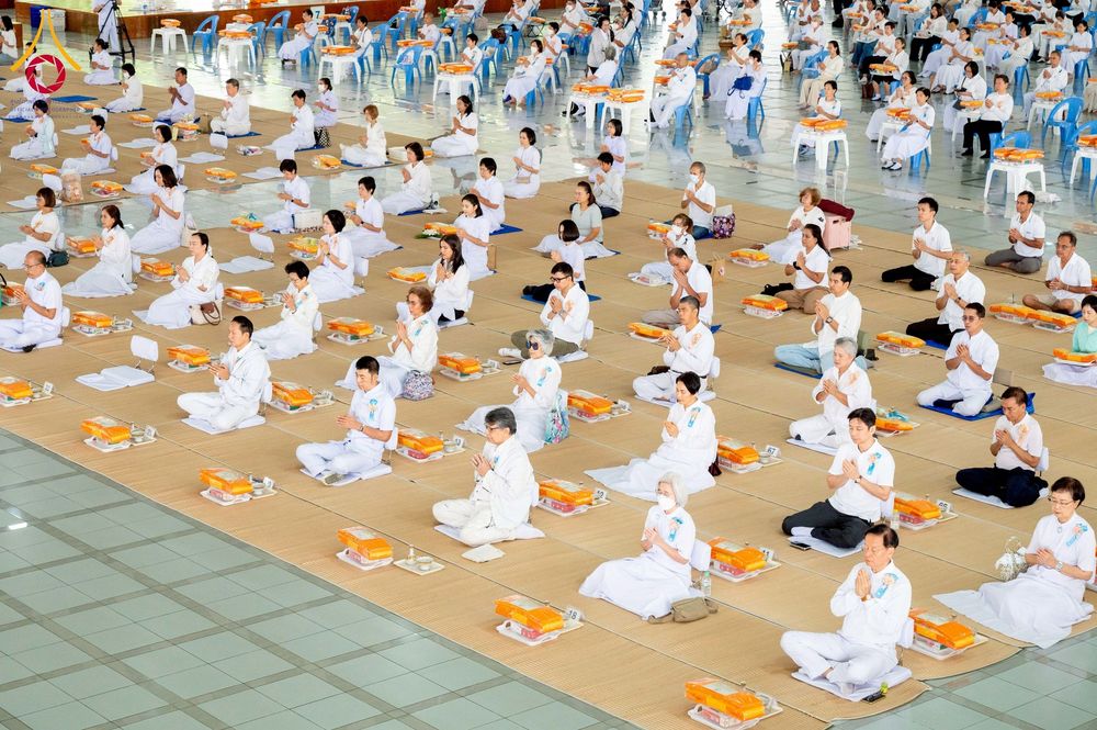 ภาพ No.271066:วันพุธที่ 20 พฤศจิกายน พ.ศ.2568 (วันพระ แรม 15 ค่ำ เดือน 12) พิธีบุพเปตพลี ครั้งที่ 173 ร่วมอุทิศบุญแด่หมู่ญาติที่ล่วงลับไปแล้ว และสืบทอดอายุพระพุทธศาสนา ณ หอฉันคุณยายอาจารย์ฯ วัดพระธรรมกาย