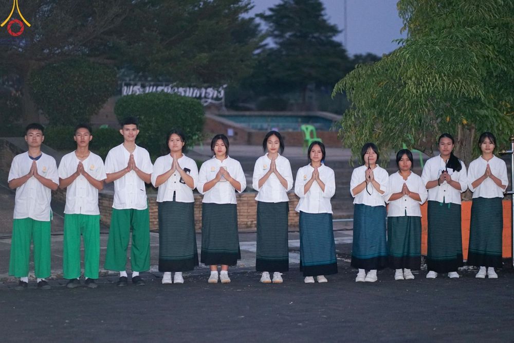 ภาพ No.180374:พิธีตักบาตรพระ ๑,๐๐๐ รูป ฉลองเมืองลำปาง ๑,๓๔๔ ปี วันเสาร์ที่ ๗ ธันวาคม พ.ศ. ๒๕๖๗ ณ ลานพระบรมราชานุสาวรีย์ พระนเรศวรมหาราช อ.เกาะคา จ.ลำปาง