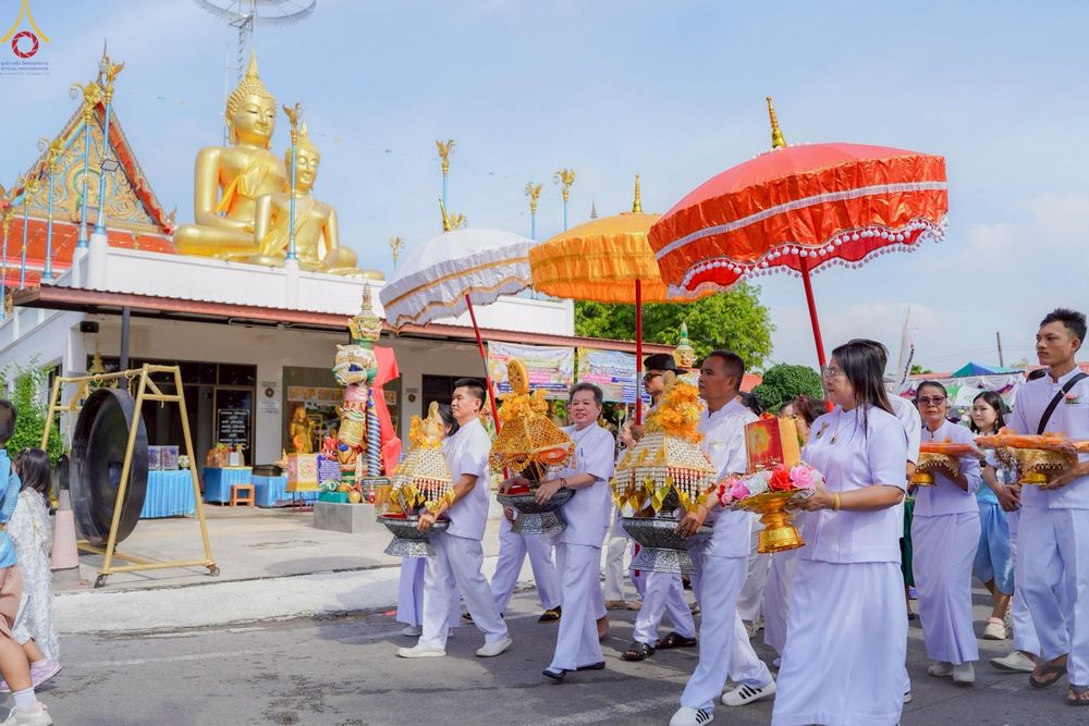 ภาพ No.253356:วันที่ 12 ตุลาคม พ.ศ. 2568 พิธีทอดกฐินสามัคคีทั่วไทย 30,000 วัด โดยคณะศิษยานุศิษย์ บูชาธรรม 81 ปี หลวงพ่อธัมมชโย ณ วัดบางน้ำผึ้งนอก อ.พระประแดง จ.สมุทรปราการ