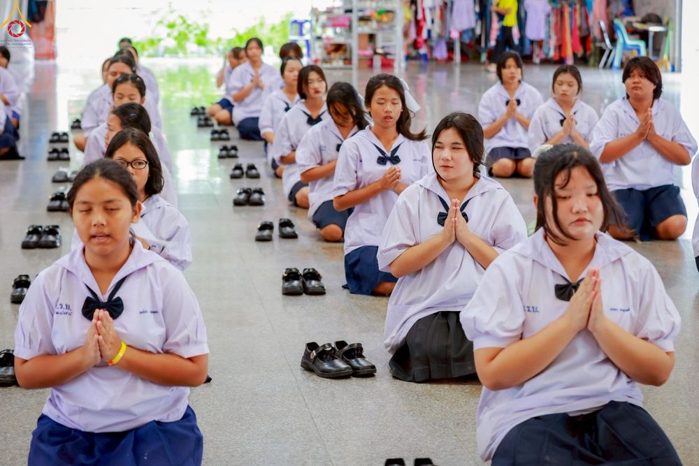 ภาพ No.246350:วันที่ 8-9 กันยายน พ.ศ. 2568 ศูนย์ปฏิบัติธรรมสมุทรปราการ นำทีมจัดอบรมโครงการอบรมคุณธรรม , จริยธรรม ในหัวข้อ การค้นพบศักยภาพในตนเอง เพื่อพัฒนานิสัย ผ่านนวัตกรรมความดีสากล ณ โรงเรียนวัดราษฎ์บูรณะ ต.บางปลา อ.บางพลี จ.สมุทรปราการ