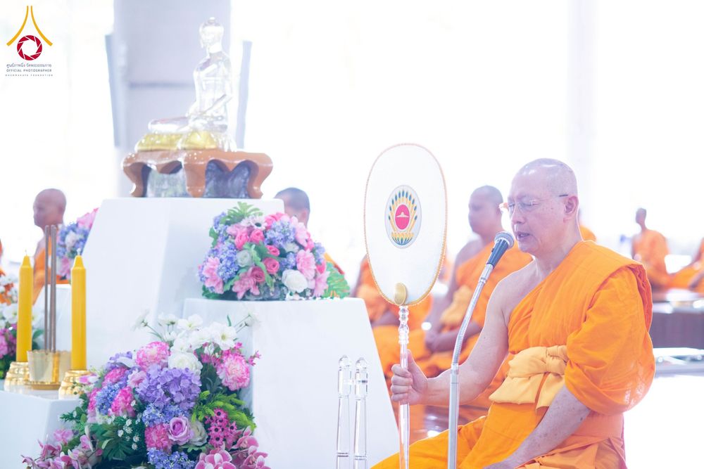 ภาพ No.268261:วันที่ 8 พฤศจิกายน พ.ศ. 2568 พิธีถวายภัตตาหารเมนูสวรรค์ เพื่อการบรรลุธรรม ณ หอฉันคุณยายอาจารย์ฯ วัดพระธรรมกาย