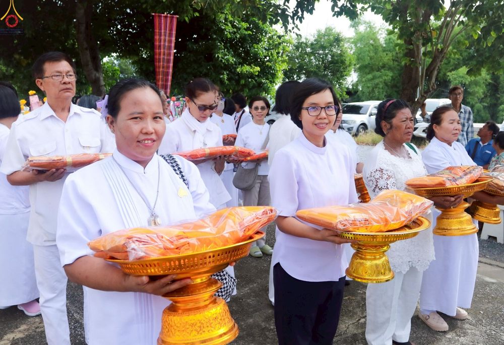 ภาพ No.250376:วันพุธที่ 8 ตุลาคม พ.ศ. 2568 พิธีทอดกฐินสามัคคีทั่วไทย 30,000 วัด โดยคณะศิษยานุศิษย์ บูชาธรรม 81 ปี หลวงพ่อธัมมชโย ณ วัดรางกำหยาด อ.บางเลน จ.นครปฐม