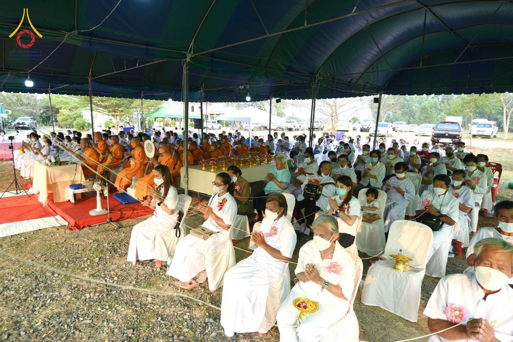 ภาพ No.76458:พิธีกลั่นแผ่นดิน โปรยดอกไม้ ขนทรายเข้าศูนย์ เพื่อสร้างอาคารปฏิบัติธรรม 80 ปี หลวงพ่อธัมมชโย  ณ ศูนย์ปฏิบัติธรรมวิหารแดง ตำบลเจริญธรรม อำเภอวิหารแดง จ.สระบุรี วันอาทิตย์ที่ 19 กุมภาพันธ์ พ.ศ. 2566
