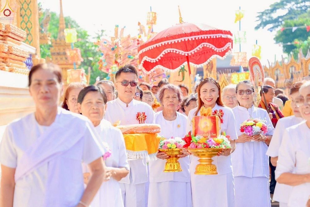 ภาพ No.264178:วันที่ 21 ตุลาคม พ.ศ. 2568 พิธีทอดกฐินสามัคคีทั่วไทย 30,000 วัด โดยคณะศิษยานุศิษย์ บูชาธรรม 81 ปี หลวงพ่อธัมมชโย ณ วัดสว่างโพธิ์ศรี ตำบลยางคำ อำเภอหนองเรือ จังหวัดขอนแก่น