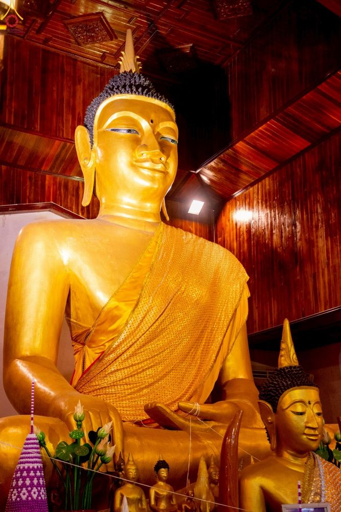 ภาพ No.271700:วันอาทิตย์ที่ 26 ตุลาคม พ.ศ. 2568 กฐินสมทบวัดต่างประเทศ โดยคณะศิษยานุศิษย์ บูชาธรรม 81 ปี  หลวงพ่อธัมมชโย ณ วัดสีอัมพอน นครเวียงจันทน์ สปป.ลาว