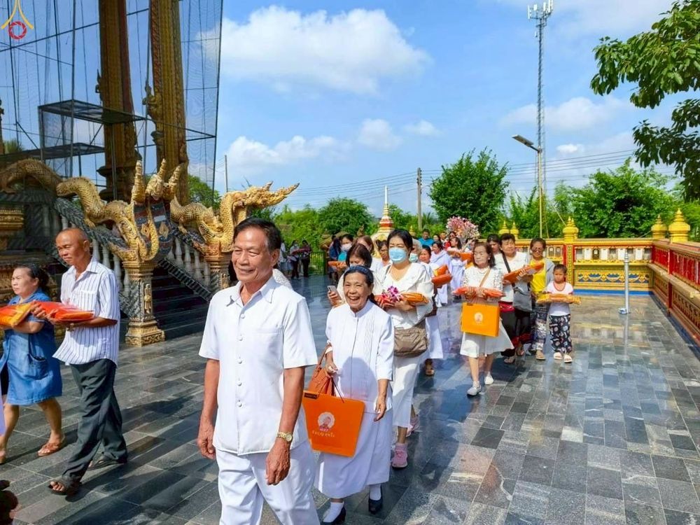 ภาพ No.265154:วันที่ 12 ตุลาคม พ.ศ. 2568 พิธีทอดกฐินสามัคคีทั่วไทย ณ วัดกงลาด ต.ห้วยด้วน อ.ดอนตูม จ.นครปฐม โดยคณะศิษยานุศิษย์ บูชาธรรม 81 ปี หลวงพ่อธัมมชโย