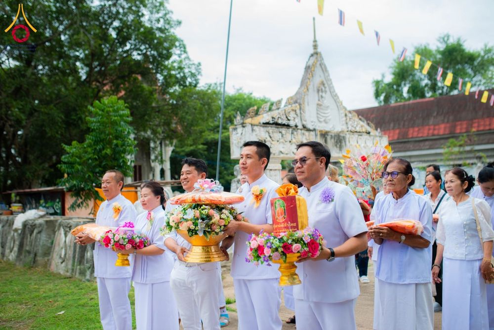 ภาพ No.178242:พิธีทอดกฐิน ณ วัดหนองไผ่ ต.โพธิ์ทอง อ.ปางศิลาทอง จ.กำแพงเพชร ในโครงการทอดกฐินสามัคคีทั่วไทย 30,000 วัด บูชาธรรม 80 ปี หลวงพ่อธัมมชโย โดยคณะศิษยานุศิษย์วัดพระธรรมกาย วันที่ 6 พฤศจิกายน พ.ศ. 2567