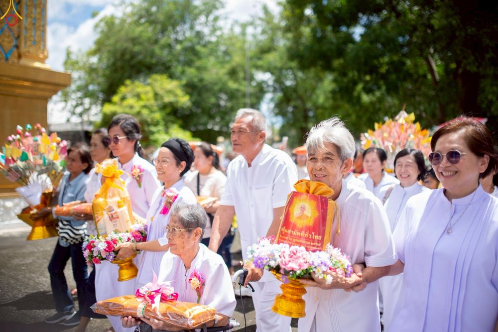 ภาพ No.251841:วันที่ 8 ตุลาคม พ.ศ. 2568 พิธีทอดกฐินสามัคคีทั่วไทย 30,000 วัด โดยคณะศิษยานุศิษย์ บูชาธรรม 81 ปี หลวงพ่อธัมมชโย ณ วัดโคกบำรุงราษฎร์ อ.ดำเนินสะดวก จ.ราชบุรี