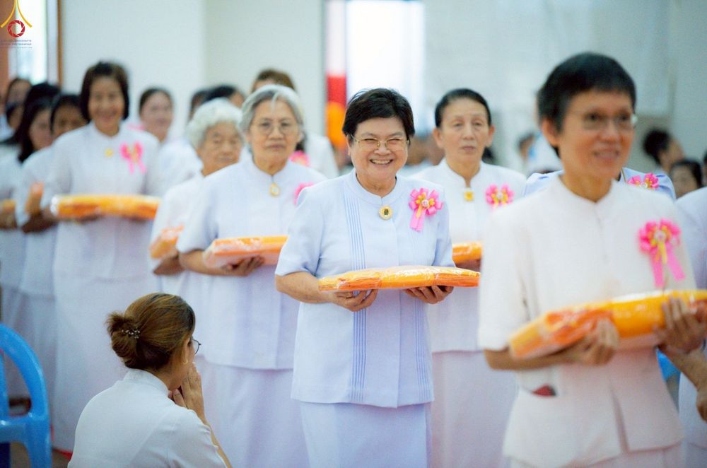 ภาพ No.255375:วันที่ 13 ตุลาคม พ.ศ. 2568 พิธีทอดกฐินสถาปนาอาคารเศรษฐีถาวร อาคารที่พักผู้มาปฏิบัติธรรม ณ ศูนย์ปฏิบัติธรรมจันทบุรี