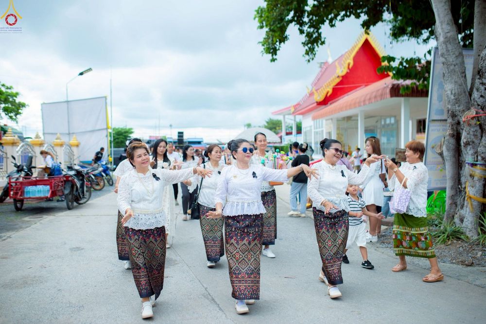 ภาพ No.271750:วันที่ 1 พฤศจิกายน พ.ศ. 2568 พิธีทอดกฐินสามัคคีทั่วไทย ณ วัดลาดทราย อ.วังน้อย จ.พระนครศรีอยุธยา โดยคณะศิษยานุศิษย์ บูชาธรรม 81 ปี หลวงพ่อธัมมชโย