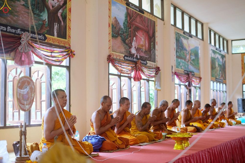 ภาพ No.270939:วันที่ 27 ตุลาคม พ.ศ. 2568 พิธีทอดกฐินสามัคคีทั่วไทย ณ วัดชลประทาน ตำบลละหานทราย อำเภอละหานทราย จังหวัดบุรีรัมย์ โดยคณะศิษยานุศิษย์ บูชาธรรม 81 ปี หลวงพ่อธัมมชโย