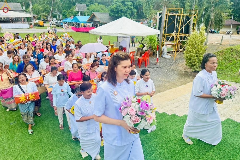 ภาพ No.262896:วันที่ 20 ตุลาคม พ.ศ. 2568 พิธีทอดกฐินสามัคคีทั่วไทย 30,000 วัด โดยคณะศิษยานุศิษย์ บูชาธรรม 81 ปี หลวงพ่อธัมมชโย ณ วัดสำนักหว้า ต.เขามีเกียรติ อ.สะเดา จ.สงขลา