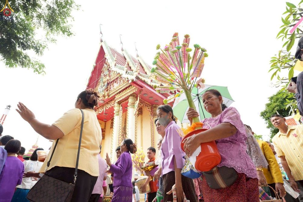 ภาพ No.264046:วันที่ 24 ตุลาคม พ.ศ. 2568 พิธีทอดกฐินสามัคคีทั่วไทย 30,000 วัด โดยคณะศิษยานุศิษย์ บูชาธรรม 81 ปี หลวงพ่อธัมมชโย ณ วัดบ้านปรางค์ อ.คง จ.นครราชสีมา