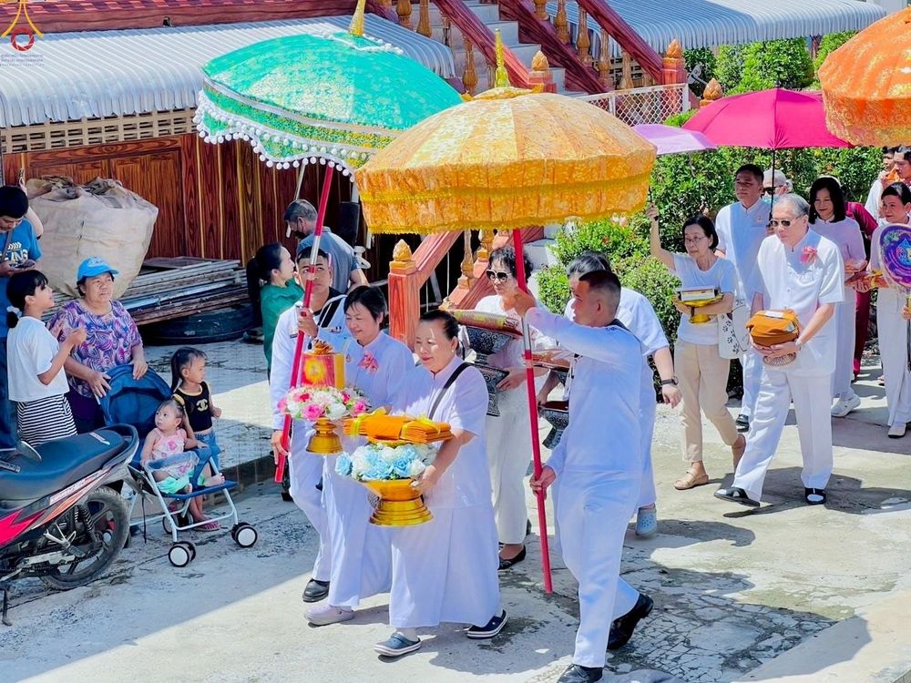 ภาพ No.253381:วันที่ 12 ตุลาคม พ.ศ. 2568 พิธีทอดกฐินสามัคคีทั่วไทย 30,000 วัด โดยคณะศิษยานุศิษย์ บูชาธรรม 81 ปี หลวงพ่อธัมมชโย ณ วัดแจ่มราษฎร์ศรัทธาธรรม(สีล้ง) ต.คลองด่าน อ.บางบ่อ จ.สมุทรปราการ