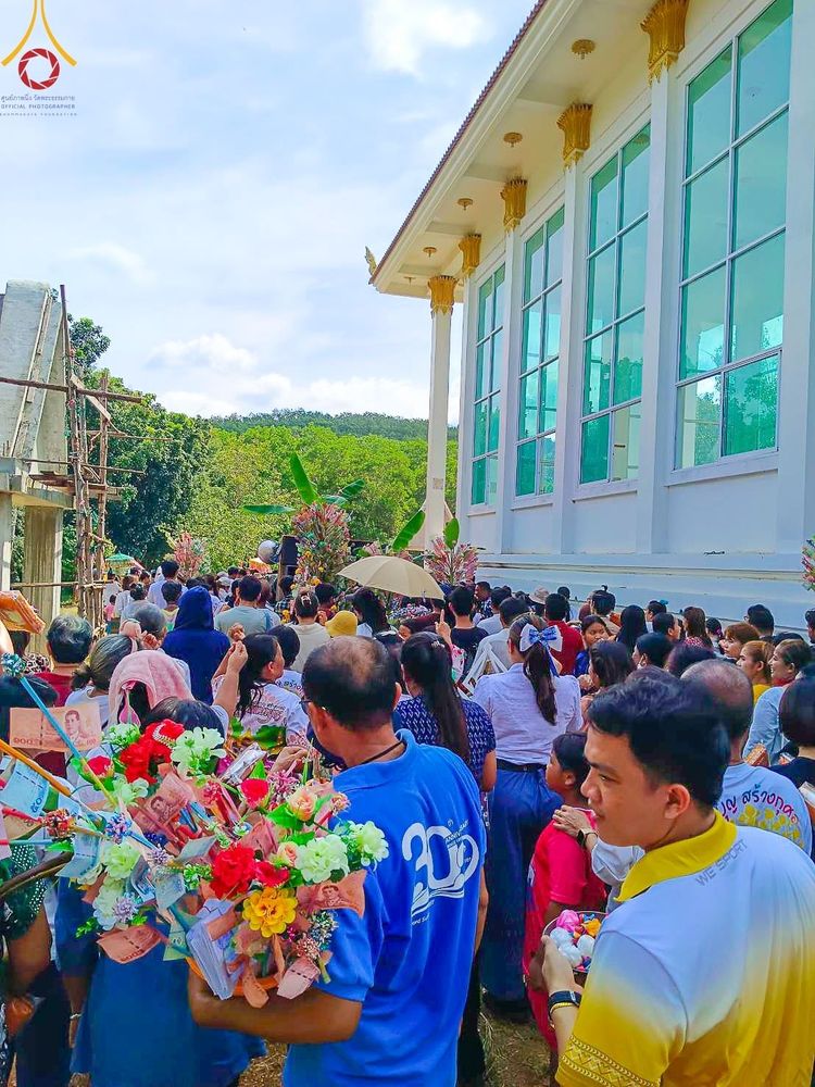 ภาพ No.173623:พิธีทอดกฐิน ณ วัดหนองม่วง จ.ระยอง ในโครงการกฐินสามัคคีทั่วไทย 30,000 วัด บูชาธรรม 80 ปี หลวงพ่อธัมมชโย โดยคณะศิษยานุศิษย์วัดพระธรรมกาย วันที่ 27 ตุลาคม พ.ศ. 2567