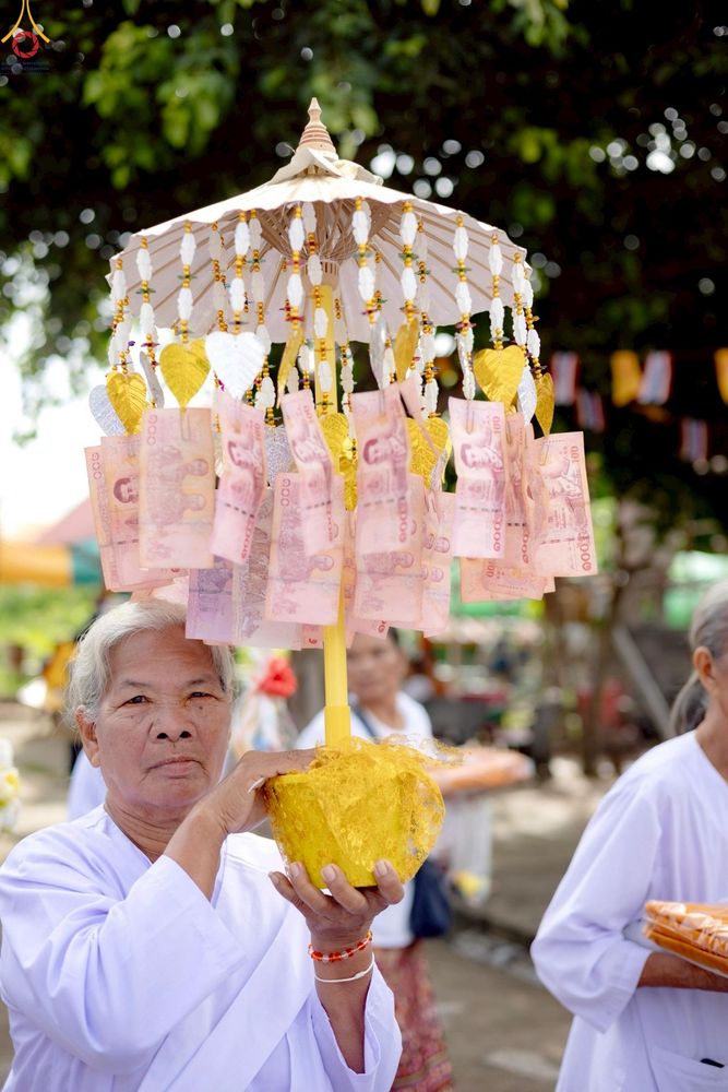 ภาพ No.256464:วันที่ 15 ตุลาคม พ.ศ. 2568 พิธีทอดกฐินสามัคคีทั่วไทย 30,000 วัด โดยคณะศิษยานุศิษย์ บูชาธรรม 81 ปี หลวงพ่อธัมมชโย ณ วัดสว่างนางโท อ.เมืองยาง จ.นครราชสีมา