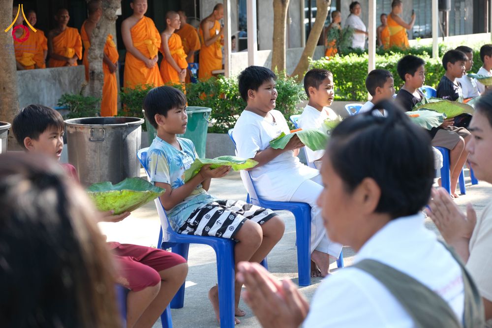 ภาพ No.317296:วันอาทิตย์ที่ 29 มีนาคม พ.ศ. 2569 พิธีตัดปอยผมและปลงผม ว่าที่สามเณร ศูนย์อบรมเยาวชนนครปฐม