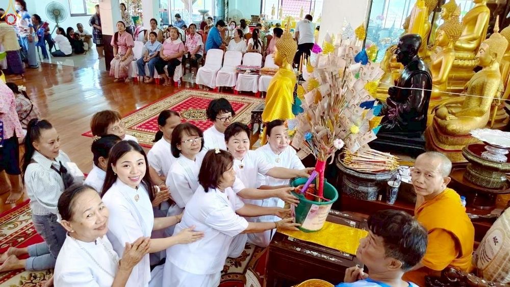 ภาพ No.260796:วันที่ 19 ตุลาคม พ.ศ. 2568 พิธีทอดกฐินสามัคคีทั่วไทย 30,000 วัด โดยคณะศิษยานุศิษย์ บูชาธรรม 81 ปี หลวงพ่อธัมมชโย ณ วัดแค ต.ปากคลองบางปลากด อ.พระสมุทรเจดีย์ จ.สมุทรปราการ