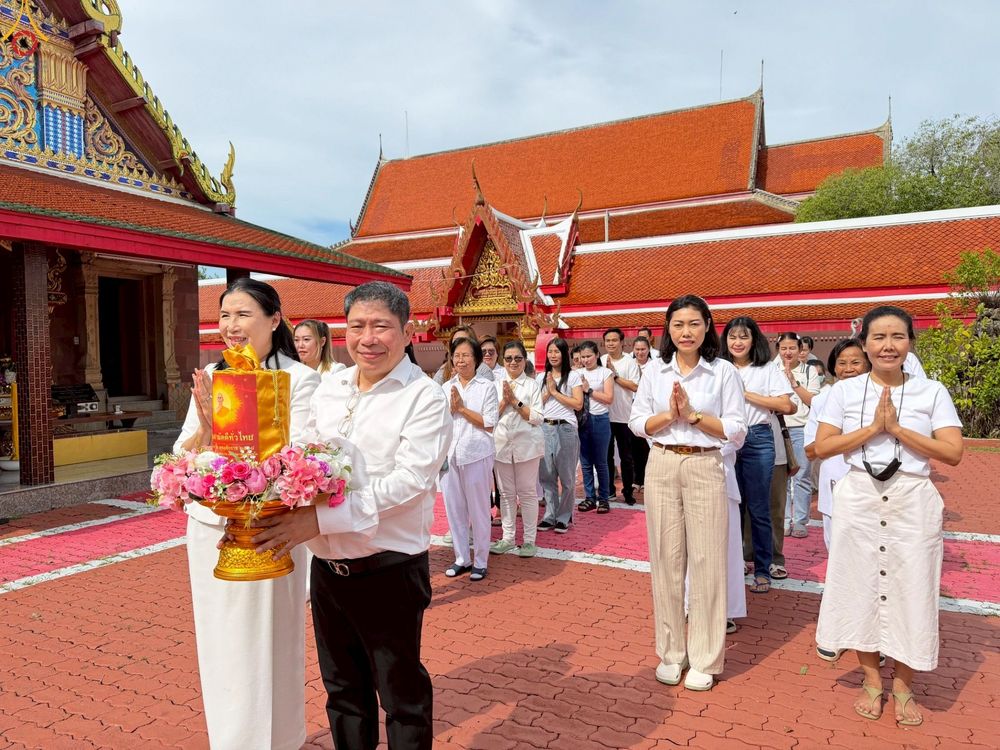 ภาพ No.250144:วันพุธที่ 8 ตุลาคม พ.ศ. 2568 พิธีทอดกฐินสามัคคีทั่วไทย 30,000 วัด โดยคณะศิษยานุศิษย์ บูชาธรรม 81 ปี หลวงพ่อธัมมชโย ณ วัดดอนไก่ดี อ.กระทุ่มแบน จ.สมุทรสาคร