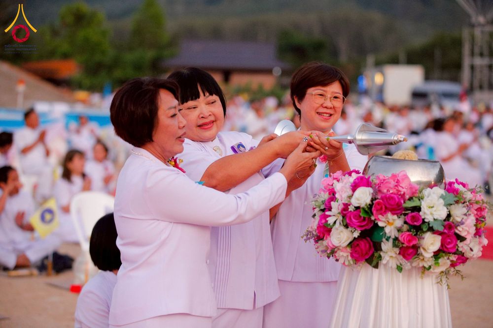 ภาพ No.275233:วันอาทิตย์ที่ 30 พฤศจิกายน พ.ศ. 2568 พิธีจุดประทีปถวายเป็นพุทธบูชา ณ ศูนย์ปฏิบัติธรรมระยอง (บ้านช่องลม)