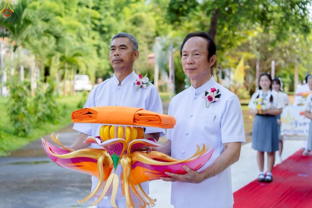 ภาพ No.256950:วันพฤหัสบดีที่ ๑๖ ตุลาคม พ.ศ. ๒๕๖๘ พิธีทอดกฐินสามัคคีเพื่อรองรับประดิษฐานองค์เจดีย์ ณ ศูนย์ปฏิบัติธรรมเถินเทิดธรรม อ.เถิน จ.ลำปาง