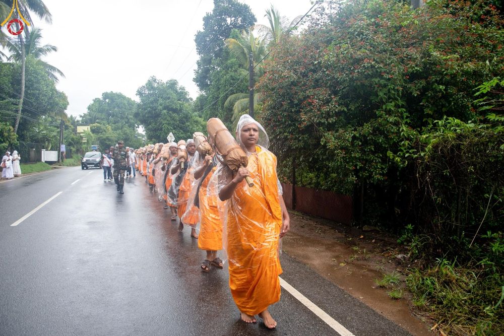 ภาพ No.140889:PhotoStory มหาศรัทธา ธรรมยาตราศรีลังกา EP.5 โครงการสยาม-ลังกา ธรรมยาตรา ฉลองเทศกาลวิสาขบูชาแห่งชาติ ศรีลังกา บูชาธรรม 80 ปีหลวงพ่อธัมมชโย เส้นทางจาก เมืองดัมบูลลา ไปยัง เมืองมาตะเล ตั้งแต่วันที่ 17-20 พฤษภาคม พ.ศ.2567