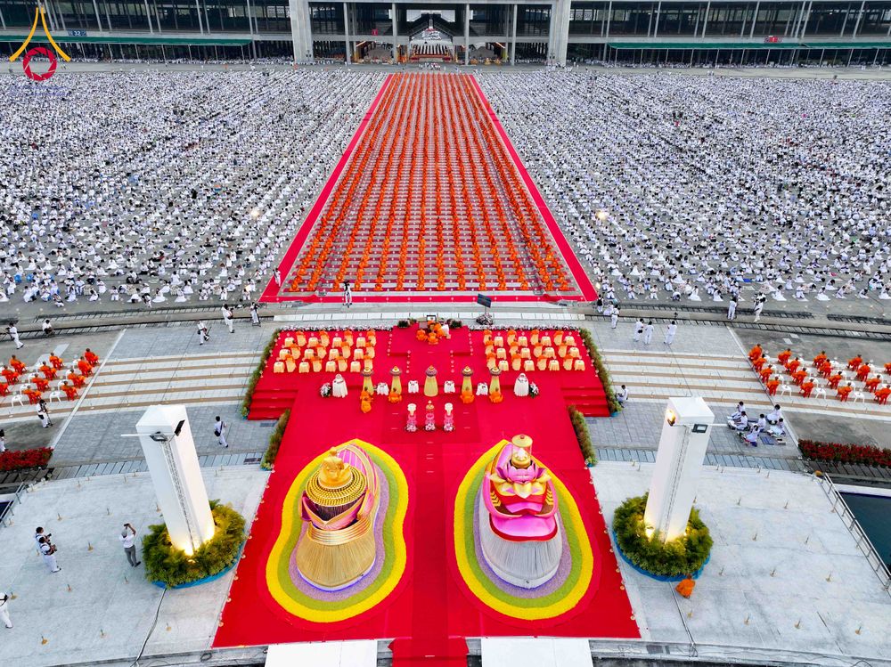 ภาพ No.307210:วันที่ 31 มกราคม พ.ศ. 2569  พิธีจุดประทีปธรรมถวายเป็นพุทธบูชา  และบูชาธรรมมหาปูชนียาจารย์ (ภาพชุดที่ 1) ณ วัดพระธรรมกาย ปทุมธานี ในโครงการธรรมยาตรา กตัญญูบูชา มหาปูชนียาจารย์ พระมงคลเทพมุนี(สด จนฺทสโร) พระผู้ปราบมาร อนุสรณ์สถาน 7 แห่ง ปีที่ 14