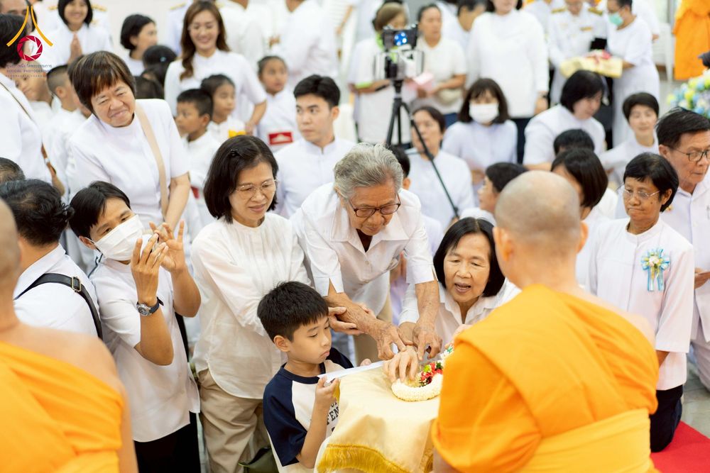 ภาพ No.276726:วันเสาร์ที่ 6 ธันวาคม พ.ศ. 2568 พิธีมุทิตาสักการะ เนื่องในโอกาสที่พระเดชพระคุณพระพรหมดิลก เจ้าอาวาสวัดสามพระยา วรวิหาร เมตตาเป็นประธานในพิธีตั้งฐานานุกรมใน พระราชวิเทศวชิรเวที (บัณฑิต วรปญฺโญ) ผู้ช่วยเจ้าอาวาสวัดพระธรรมกาย (ไวโรจน์ วิโรจโน) ผู้ช่วยเจ้าอา