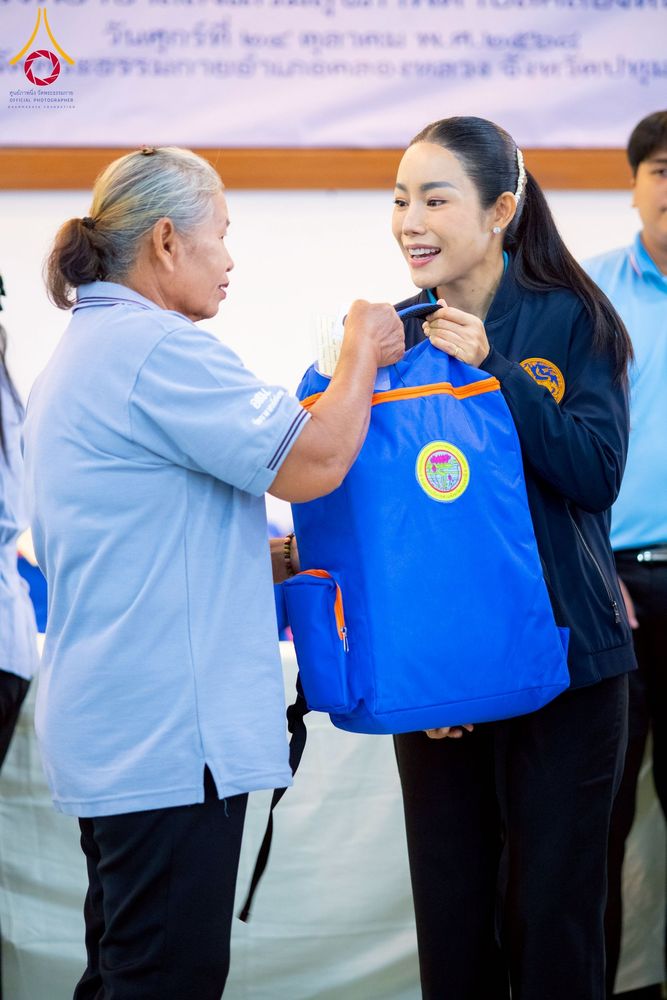 ภาพ No.259737:วันที่ 24 ตุลาคม พ.ศ. 2568 รพ.สต.คลองหนึ่ง อ.คลองหลวง สังกัด อบจ.ปทุมธานี จัดประชุมและมอบครุภัณฑ์ทางการแพทย์ เสริมพลัง อสม. ขับเคลื่อนสุขภาพชุมชนอย่างยั่งยืน ณ วัดพระธรรมกาย