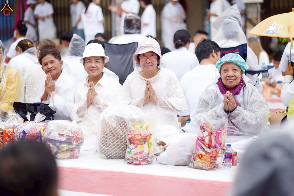 ภาพ No.245287:วันอาทิตย์ที่ 14 กันยายน พ.ศ. 2568 ตักบาตรพระ 555 รูป มหากุศล  น้อมถวายเป็นพุทธบูชา ณ หอนาฬิกาเบตง อ.เบตง จ.ยะลา