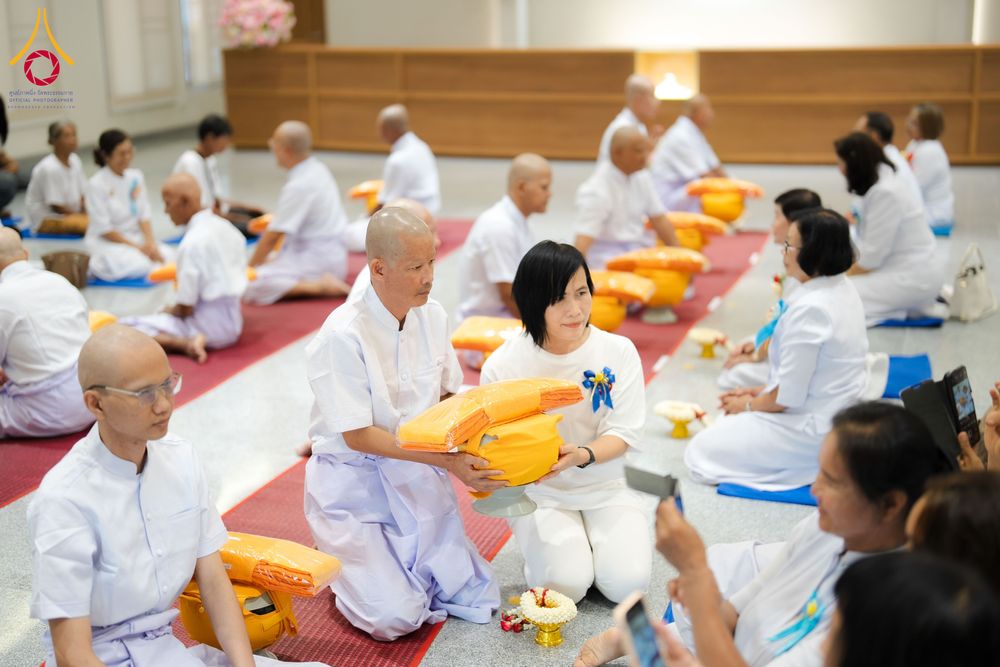 ภาพ No.341308:วันอาทิตย์ที่ 26 กรกฎาคม พ.ศ. 2569 ​โครงการอุปสมบทหมู่บูชาธรรมมหาปูชนียาจารย์ รุ่นที่ ๑ วัดกลางธนรินทร์ ต.บ้านแป้ง อ.พรหมบุรี จ.สิงห์บุรี