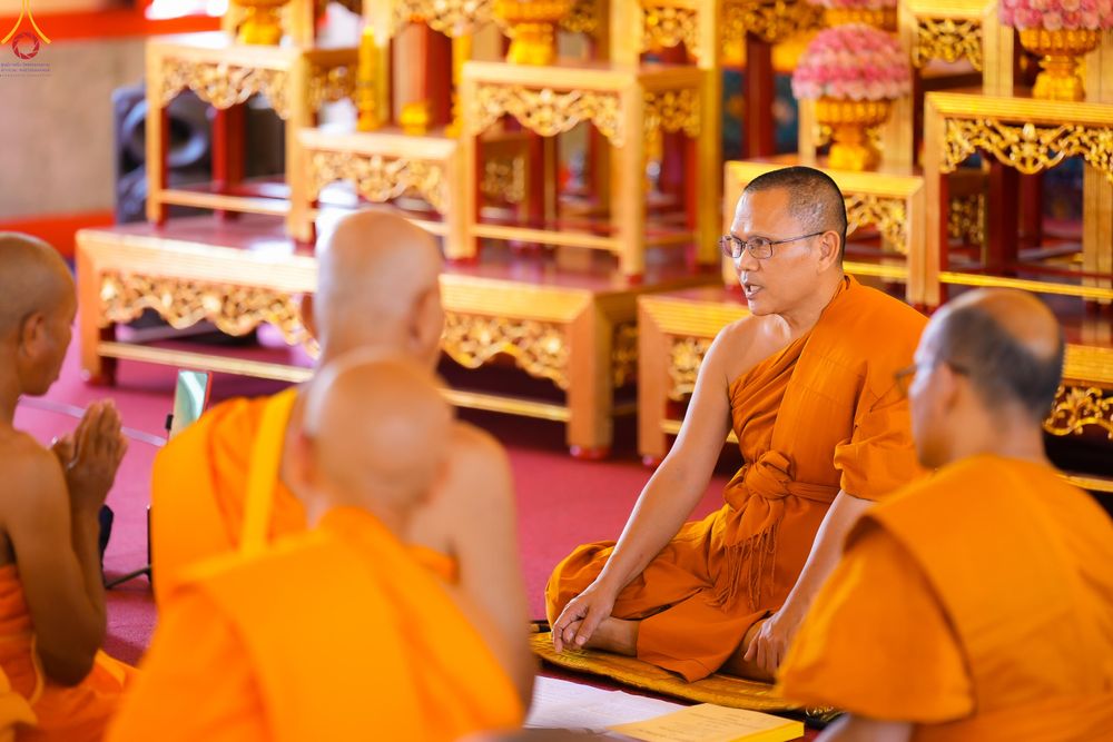 ภาพ No.280461:วันที่ 4 ธันวาคม พ.ศ. 2568 พิธีอุปสมบทหมู่ ในโครงการบวชบูชาธรรมมหาปูชนียาจารย์ 4 วัด ในจังหวัดบุรีรัมย์