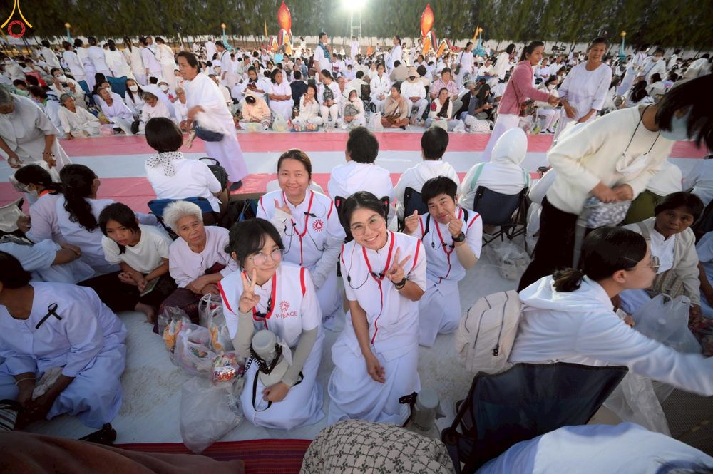 ภาพ No.306734:ภาพเบื้องหลังอาสาสมัครรวมใจ ชุดที่ 5 ในโครงการธรรมยาตรา กตัญญูบูชา มหาปูชนียาจารย์ พระมงคลเทพมุนี(สด จนฺทสโร) พระผู้ปราบมาร อนุสรณ์สถาน 7 แห่ง ปีที่ 14