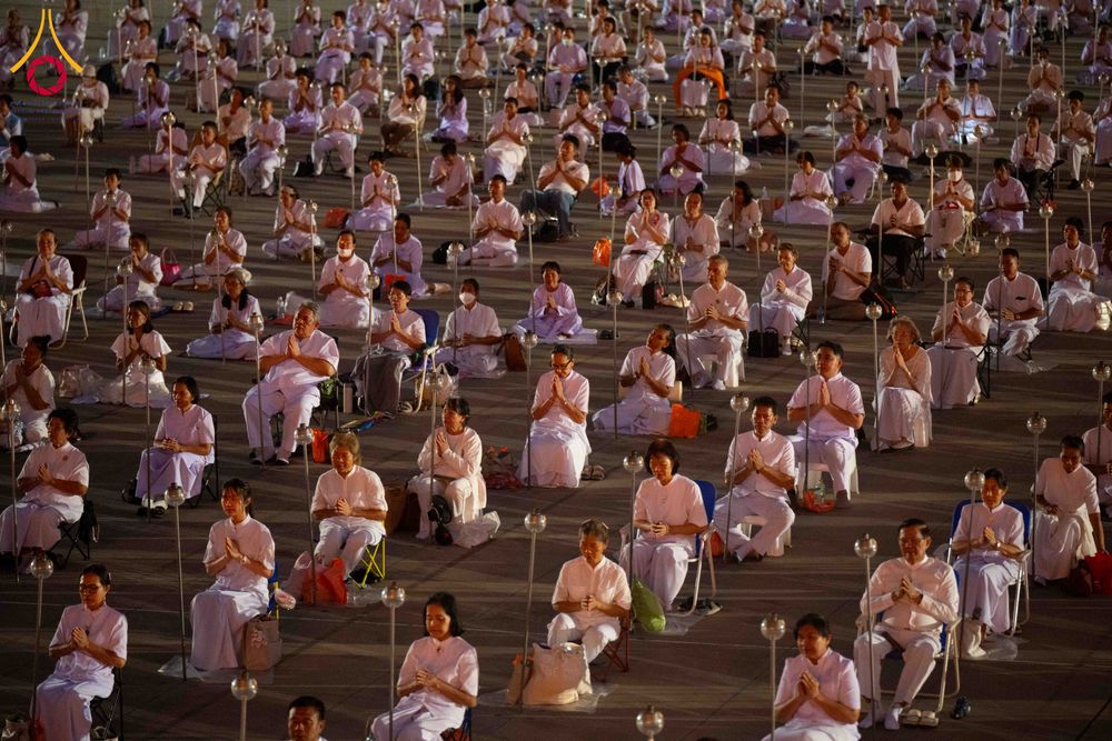 ภาพ No.312206:วันอังคารที่ 3 มีนาคม พ.ศ.2569 พิธีเวียนประทักษิณและจุดมาฆประทีป ณ ลานธรรมพระมหาธรรมกายเจดีย์ วัดพระธรรมกาย