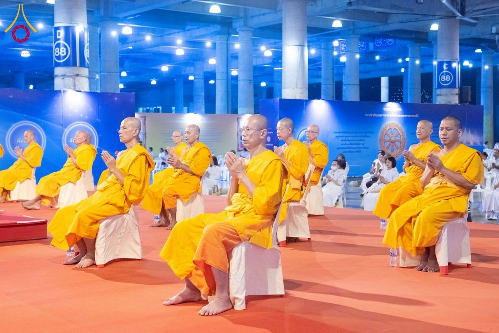 ภาพ No.266446:วันพุธที่ 5 พฤศจิกายน พ.ศ. 2568 (วันพระ ขึ้น 15 ค่ำ เดือน 12) พิธีฉลองชัยสวดมนต์ บทธัมมจักกัปปวัตตนสูตร ครบ 7,844,555,555 จบ ในวันลอยกระทง วัดพระธรรมกาย จ.ปทุมธานี