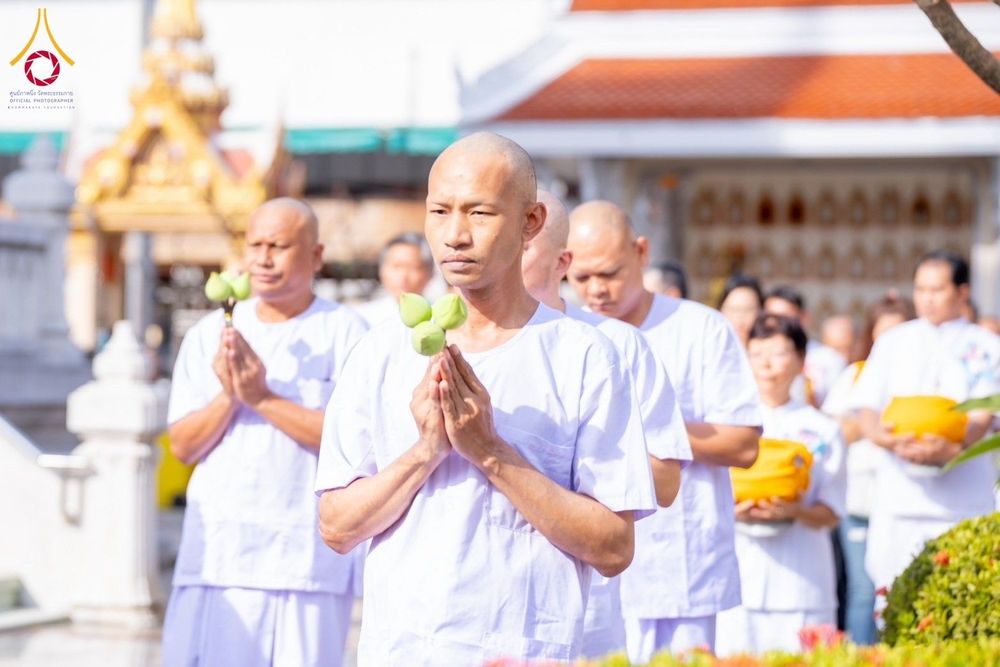 ภาพ No.181262:พิธีบรรพชาอุปสมบท ณ วัดบางโฉลงใน อ.บางพลี จ.สมุทรปราการ  วันที่ 7 ธันวาคม พ.ศ. 2567 ในโครงการอุปสมบทหมู่ บูชาธรรมมหาปูชนียาจารย์ ปี 2567 โดยทีมงานลูกพระธัมฯ  ศูนย์ปฏิบัติธรรมสมุทรปราการ