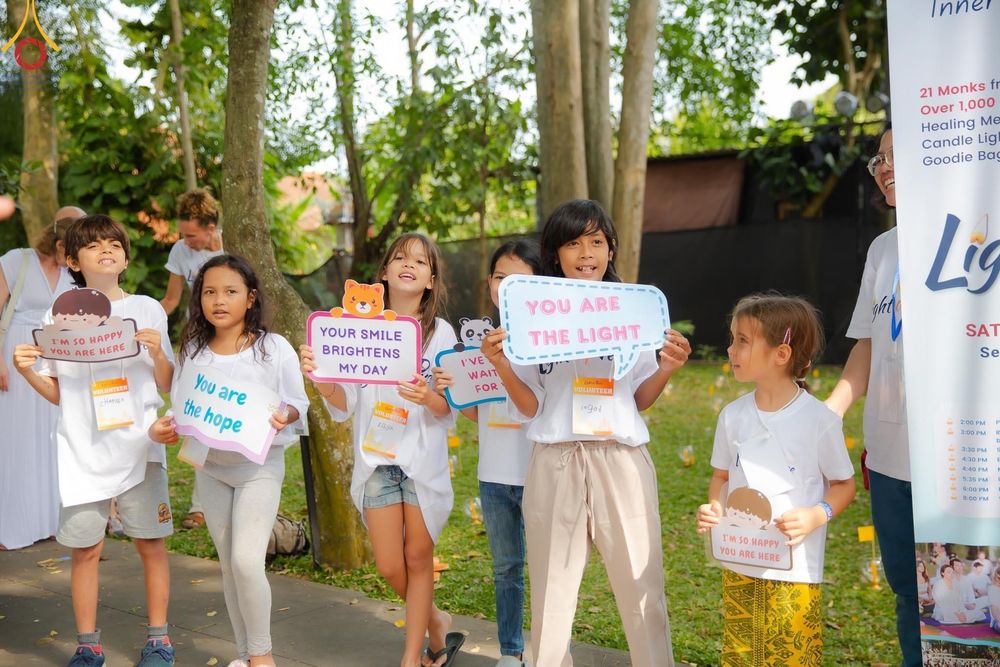 ภาพ No.156334:วัดพุทธบาหลีและวัดพระธรรมกาย จัดปฏิบัติธรรมนานาชาติ 1,151 คนจาก 78 ประเทศ ใน "วันสันติภาพสากล" ณ บาหลี อินโดนีเซีย วันเสาร์ที่ 21 กันยายน พ.ศ. 2567 เวลา 16.00-21.00 น. ณ พิพิธภัณฑ์ ARMA เมืองอูบุด จังหวัดบาหลี ประเทศอินโดนีเซีย