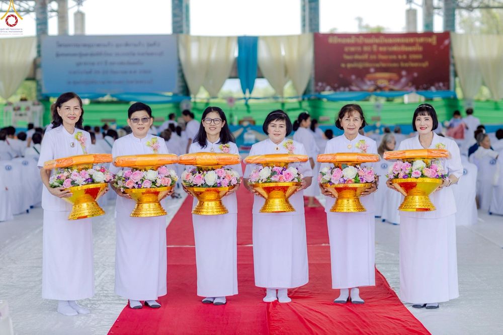 ภาพ No.249337:วันที่ 28 กันยายน พ.ศ. 2568 พิธีทอดผ้าป่าแผ่นบันมงคลมหาเศรษฐี อาคาร 80 ปี หลวงพ่อธัมมชโย ณ ศูนย์ปฏิบัติธรรมวิหารแดง ต.เจริญธรรม อ.วิหารแดง จ.สระบุรี