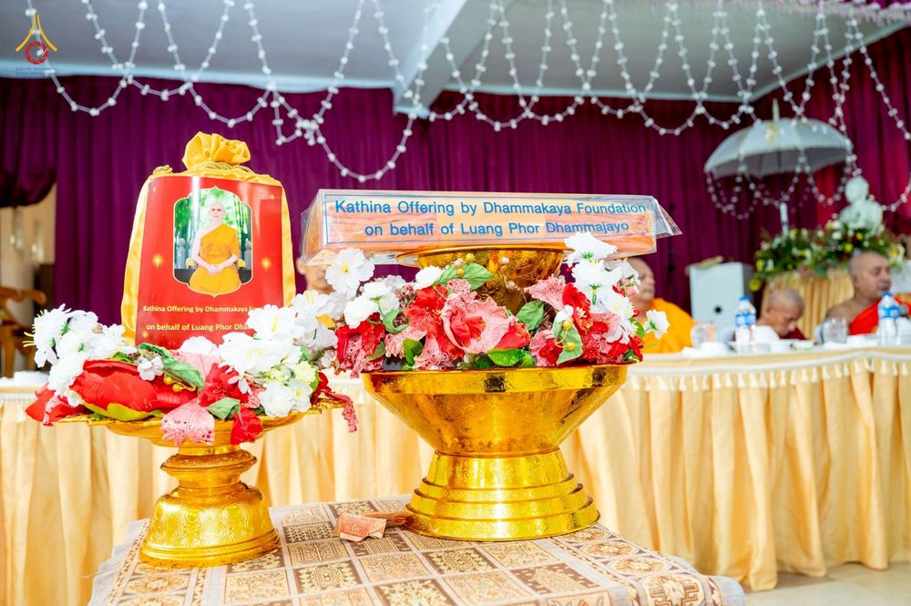 ภาพ No.266599:วันที่ 25 ตุลาคม พ.ศ. 2568 พิธีทอดกฐินสมทบ วัดกัลยาณมิตรต่างประเทศ  บูชาธรรม 81 ปี หลวงพ่อธัมมชโย ณ วัดธรรมวัฒนา รามายา  เมืองมาตะเล ประเทศศรีลังกา 