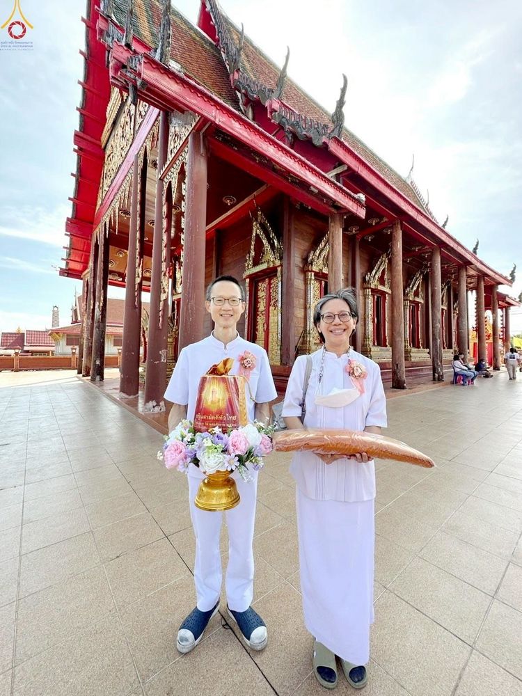 ภาพ No.260800:วันที่ 19 ตุลาคม พ.ศ. 2568 พิธีทอดกฐินสามัคคีทั่วไทย 30,000 วัด โดยคณะศิษยานุศิษย์ บูชาธรรม 81 ปี หลวงพ่อธัมมชโย ณ วัดเอี่ยมประชามิตร ต.แหลมฟ้าผ่า อ.พระสมุทรเจดีย์ จ.สมุทรปราการ