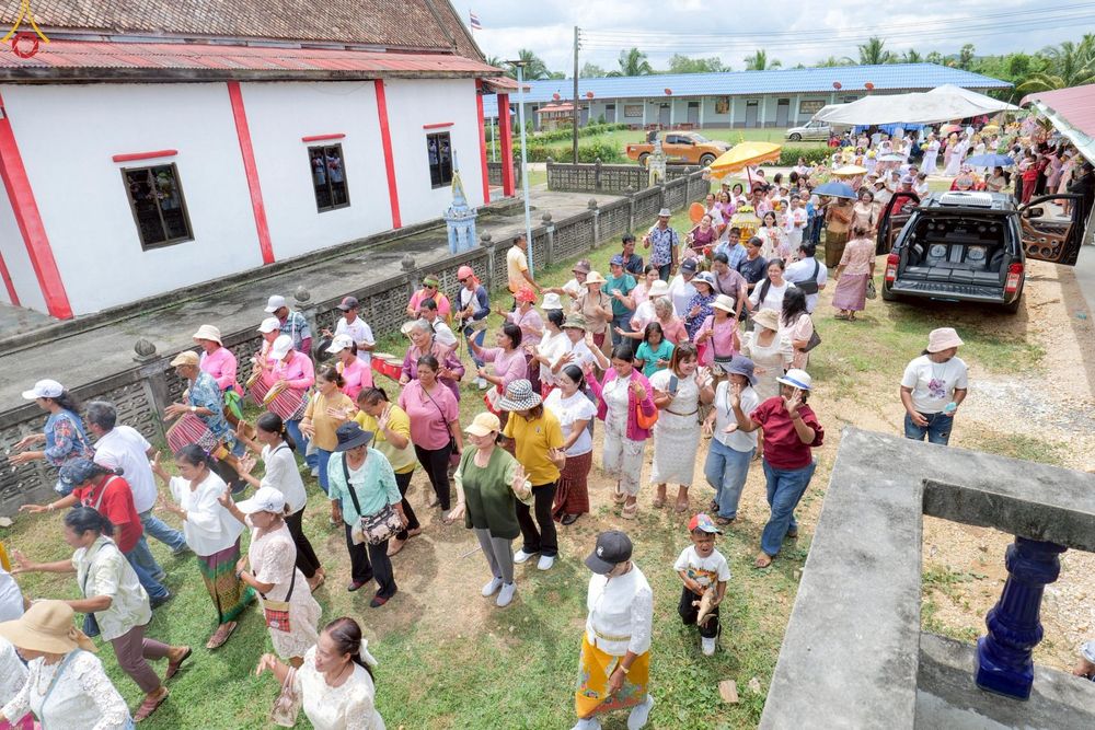 ภาพ No.256673:วันที่ 16 ตุลาคม พ.ศ. 2568 พิธีทอดกฐินสามัคคีทั่วไทย 30,000 วัด โดยคณะศิษยานุศิษย์ บูชาธรรม 81 ปี หลวงพ่อธัมมชโย ณ วัดสุภาษิตาราม ต.เกาะนางคำ อ.ปากพะยูน จ.พัทลุง