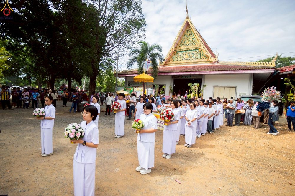 ภาพ No.262188:วันที่ 24 ตุลาคม พ.ศ. 2568 พิธีทอดกฐินสามัคคีทั่วไทย 30,000 วัด โดยคณะศิษยานุศิษย์ บูชาธรรม 81 ปี หลวงพ่อธัมมชโย ณ วัดดงรัง อ.ด่านช้าง จ.สุพรรรณบุรี