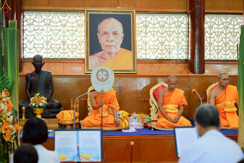 ภาพ No.254412:วันที่ 11 ตุลาคม พ.ศ. 2568 พิธีทอดกฐินสามัคคีทั่วไทย 30,000 วัด โดยคณะศิษยานุศิษย์ บูชาธรรม 81 ปี หลวงพ่อธัมมชโย ณ วัดกลางธนรินทร์ อ.พรหมบุรี จ.สิงห์บุรี