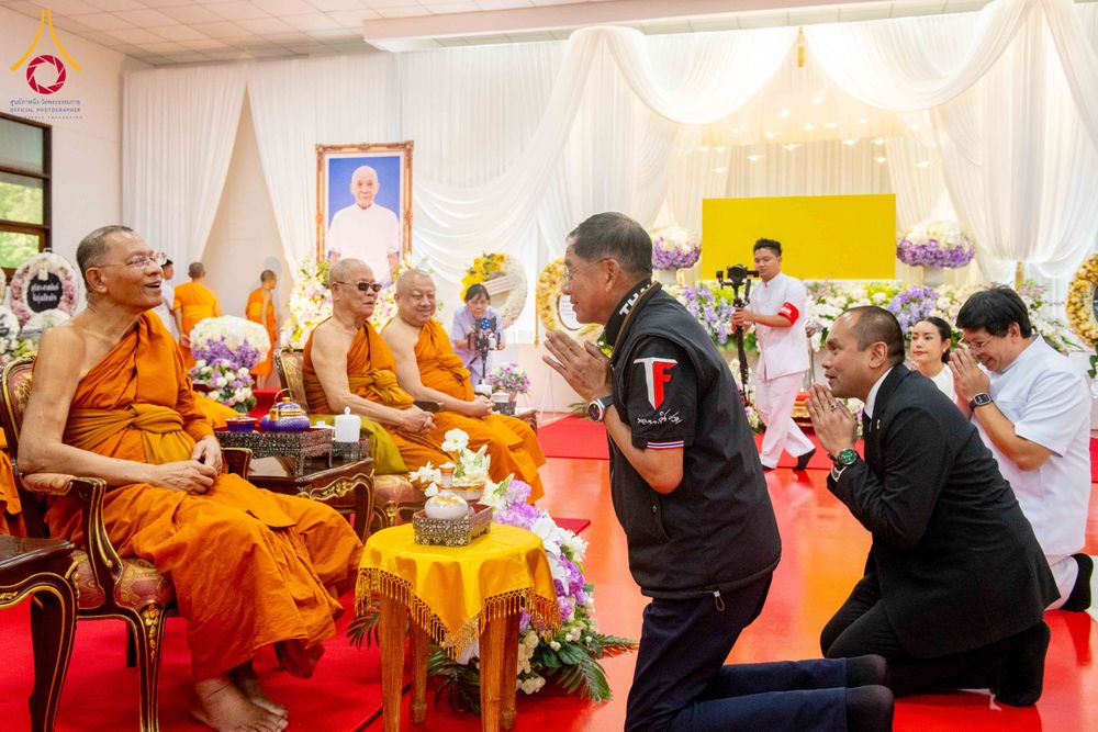 ภาพ No.315469:วันพุธที่ 25 มีนาคม พ.ศ. 2569 พิธีบำเพ็ญกุศล คุณพ่อณรงค์ จินตมากุล  สิริอายุ 99 ปี 11 เดือน โยมบิดา พระครูปลัดรัตนวีรวัฒน์ (รังสฤษดิ์ อิทฺธิจินตโก) ที่ปรึกษาเจ้าคณะจังหวัดปทุมธานี เจ้าอาวาสวัดพระธรรมกาย  ณ ห้องปลูกศรัทธา 2 วัดพระธรรมกาย ปทุมธานี