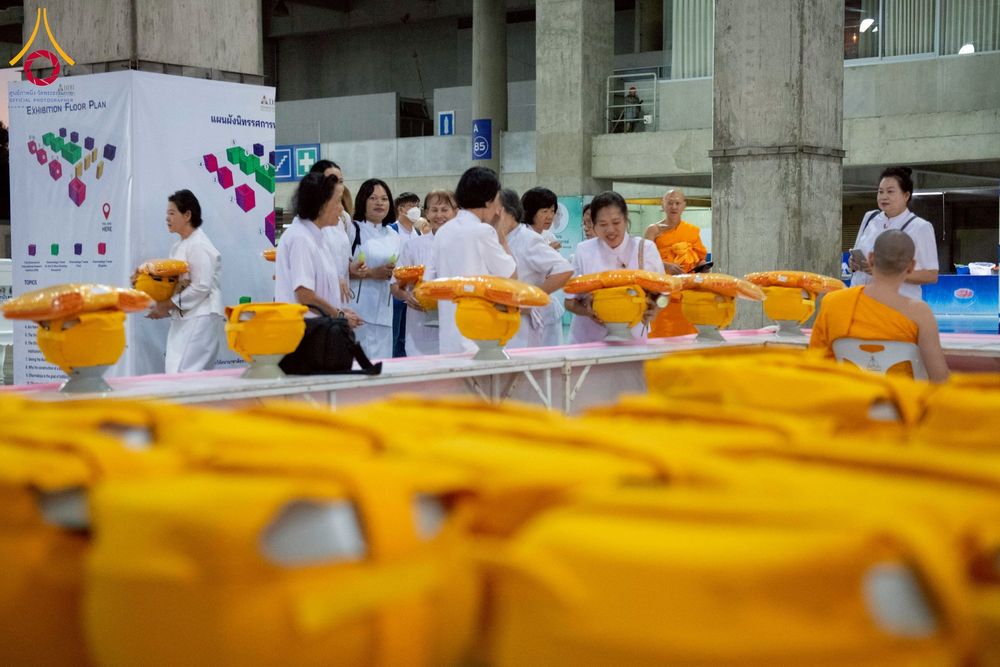 ภาพ No.276562:วันเสาร์ที่ 6 ธันวาคม  พ.ศ. 2568 พิธีเวียนประทักษิณและพิธีวันทาเจดีย์ โครงการอุปสมบทบูชาธรรมมหาปูชนียาจารย์ ประจำปี พ.ศ.2568 โครงการบวชพระนานาชาติ AEC และ WAB รุ่น CEO (นักบริหาร) รุ่นที่ 5 ณ มหาธรรมกายเจดีย์ วัดพระธรรมกาย